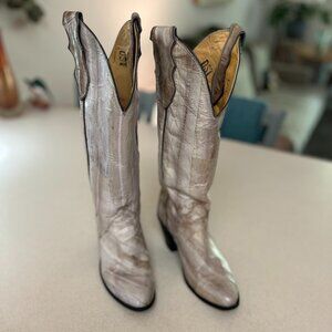 Justin ostrich leather woman's western boots.  Size 6B. Tan color.